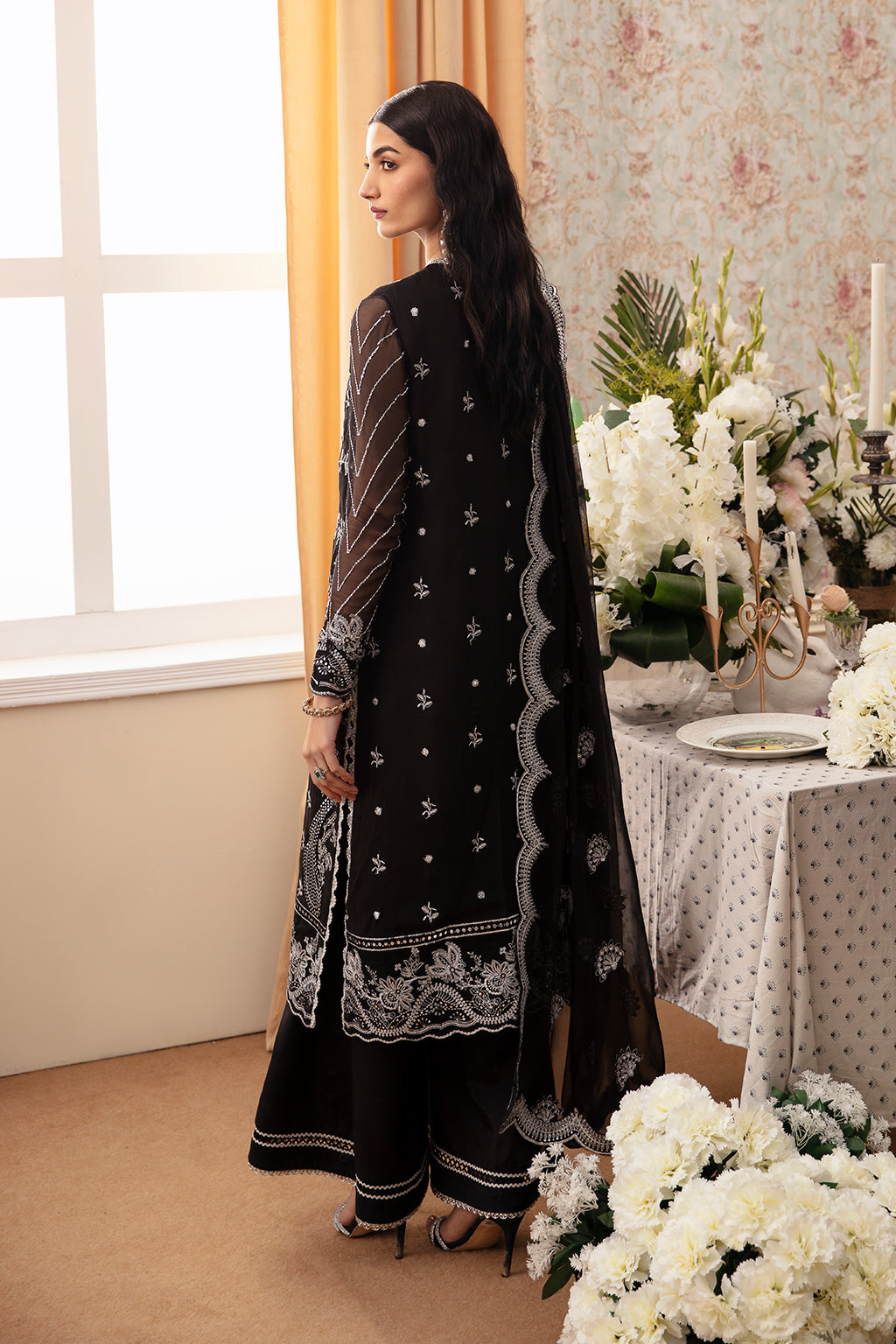 online suit shopping in pakistan