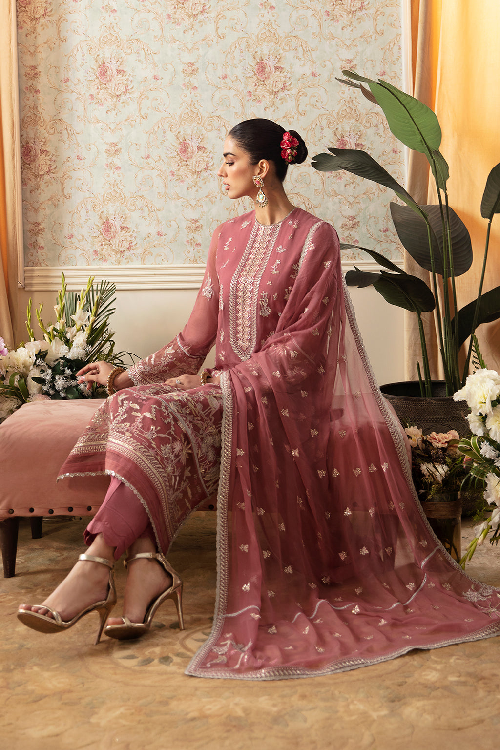 online suit shopping in pakistan