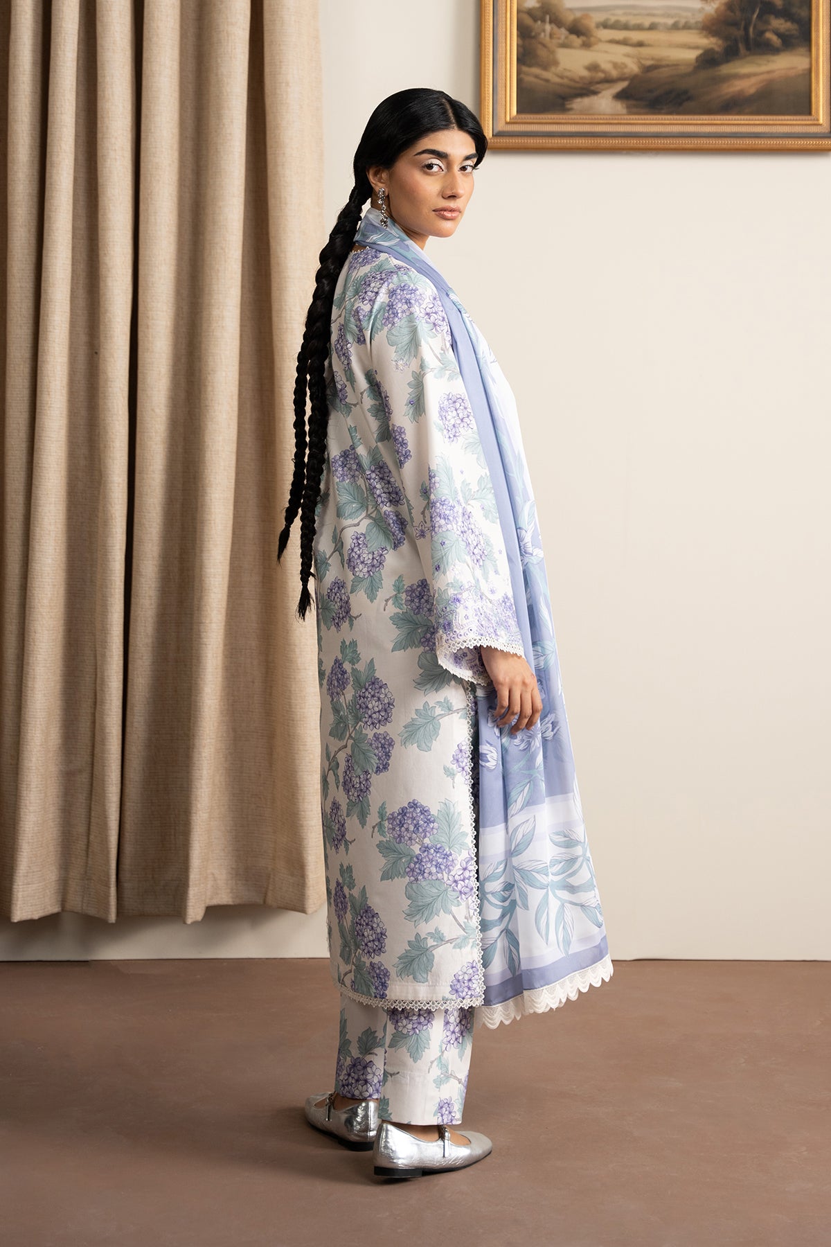 lawn pakistani suits