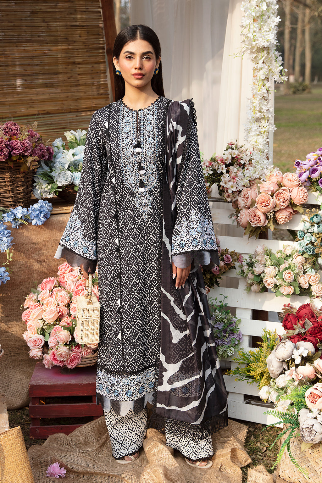 lawn dress with organza dupatta