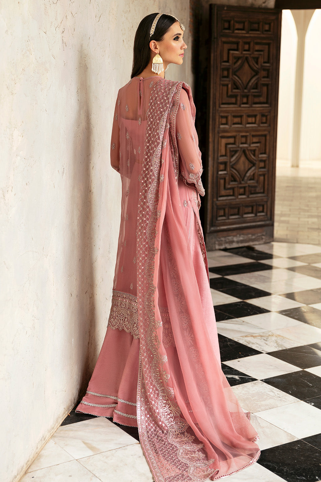 BEST DRESS IN PAKISTAN