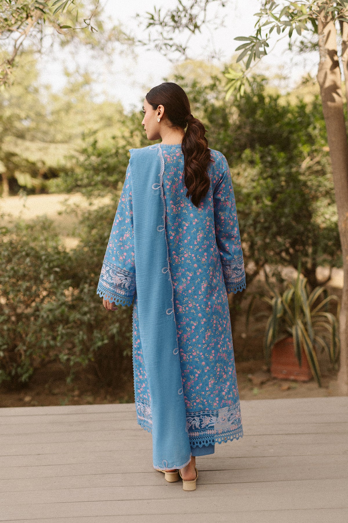 embroidery lawn