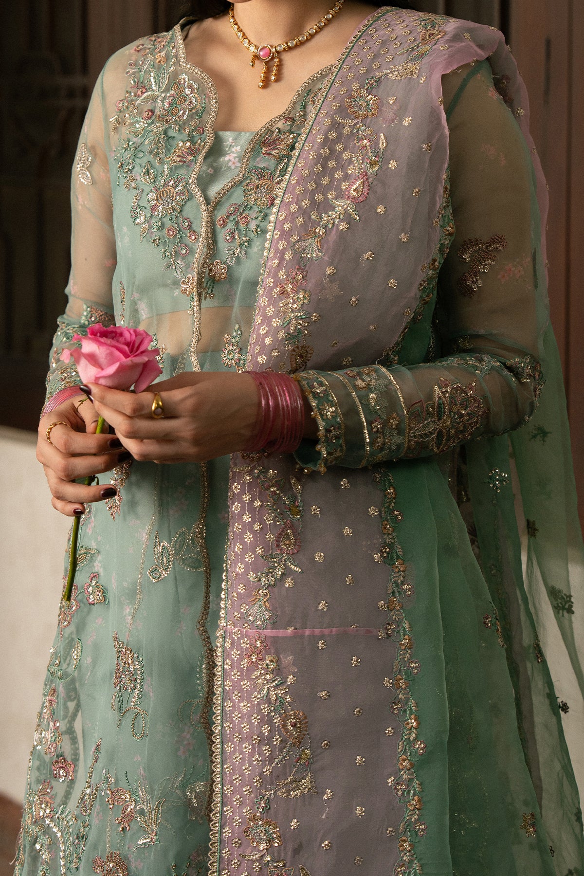 embroidered dresses Pakistan