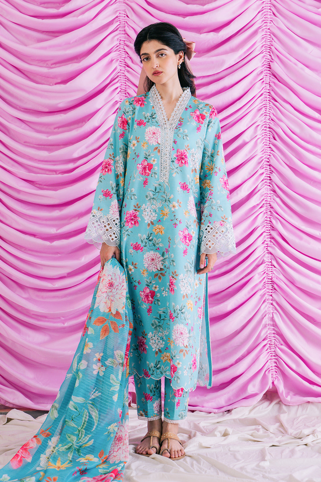 lawn suit 