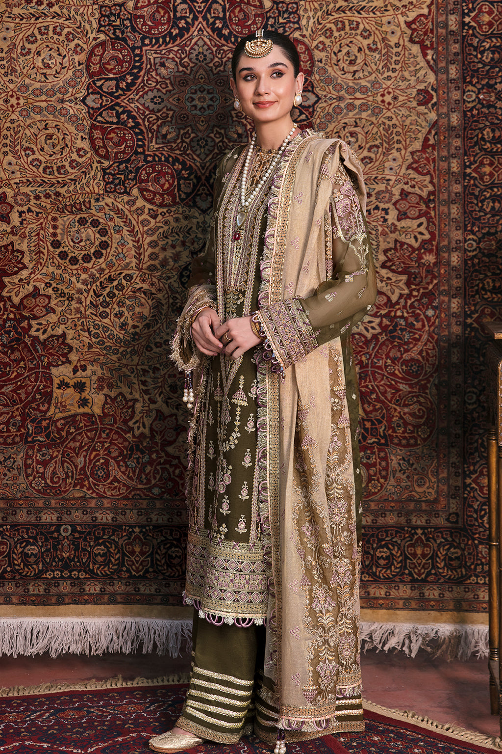 online suits in pakistan